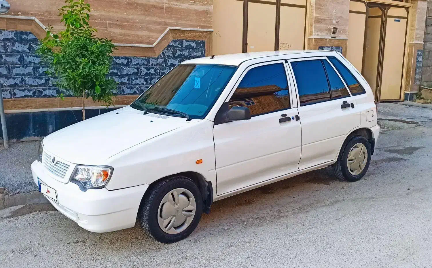 111مدل 97 خانگی|خودرو سواری و وانت|فیروزآباد (فارس), |دیوار