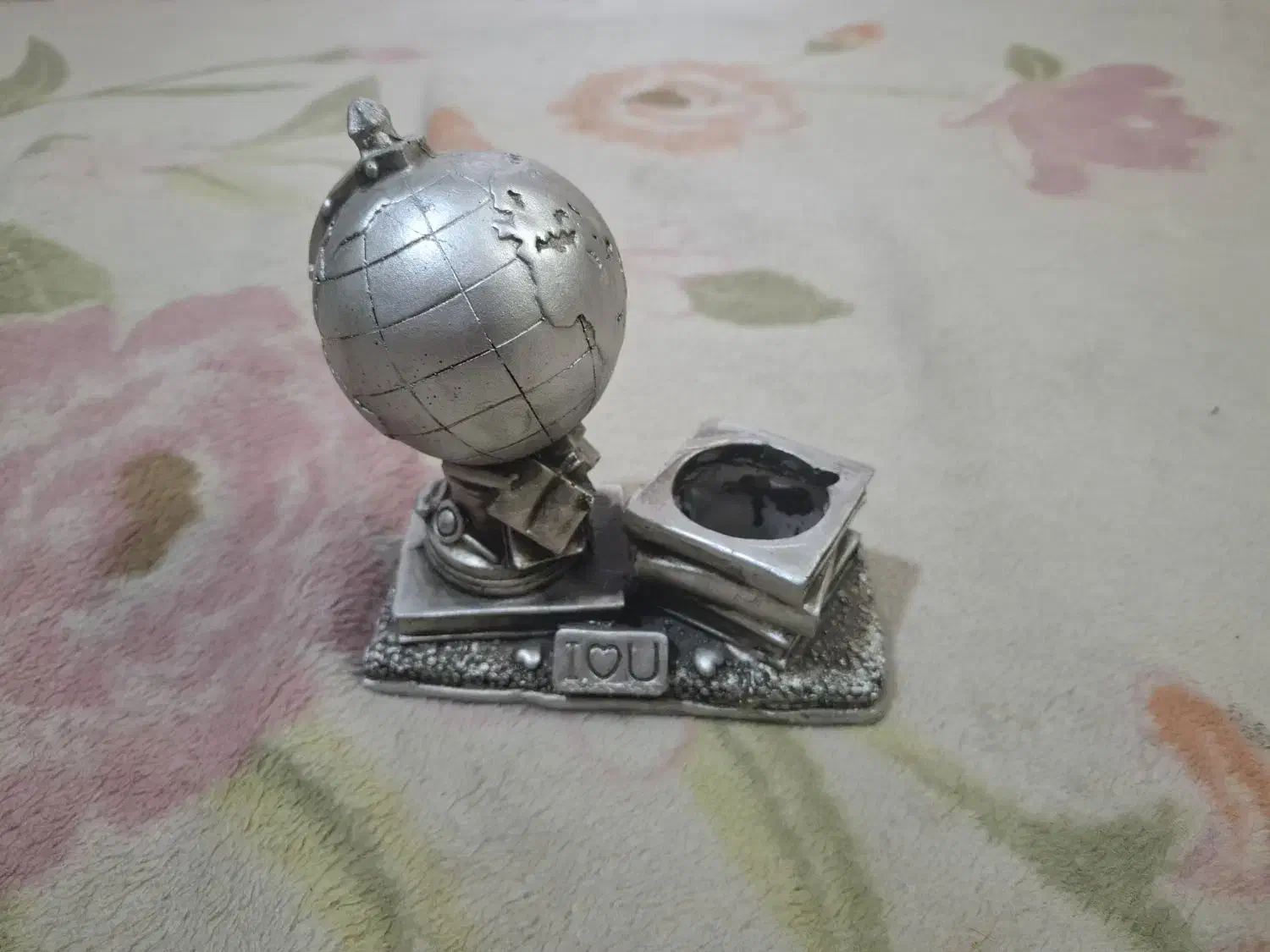 یک مجسمه کوچک|مجسمه، تندیس، ماکت|گرگان, |دیوار