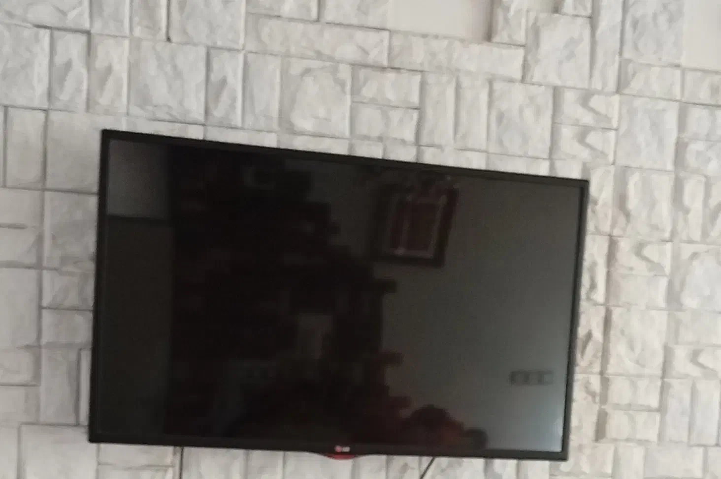 تلویزیون ۴۲ الجی|تلویزیون و پروژکتور|کنگاور, |دیوار