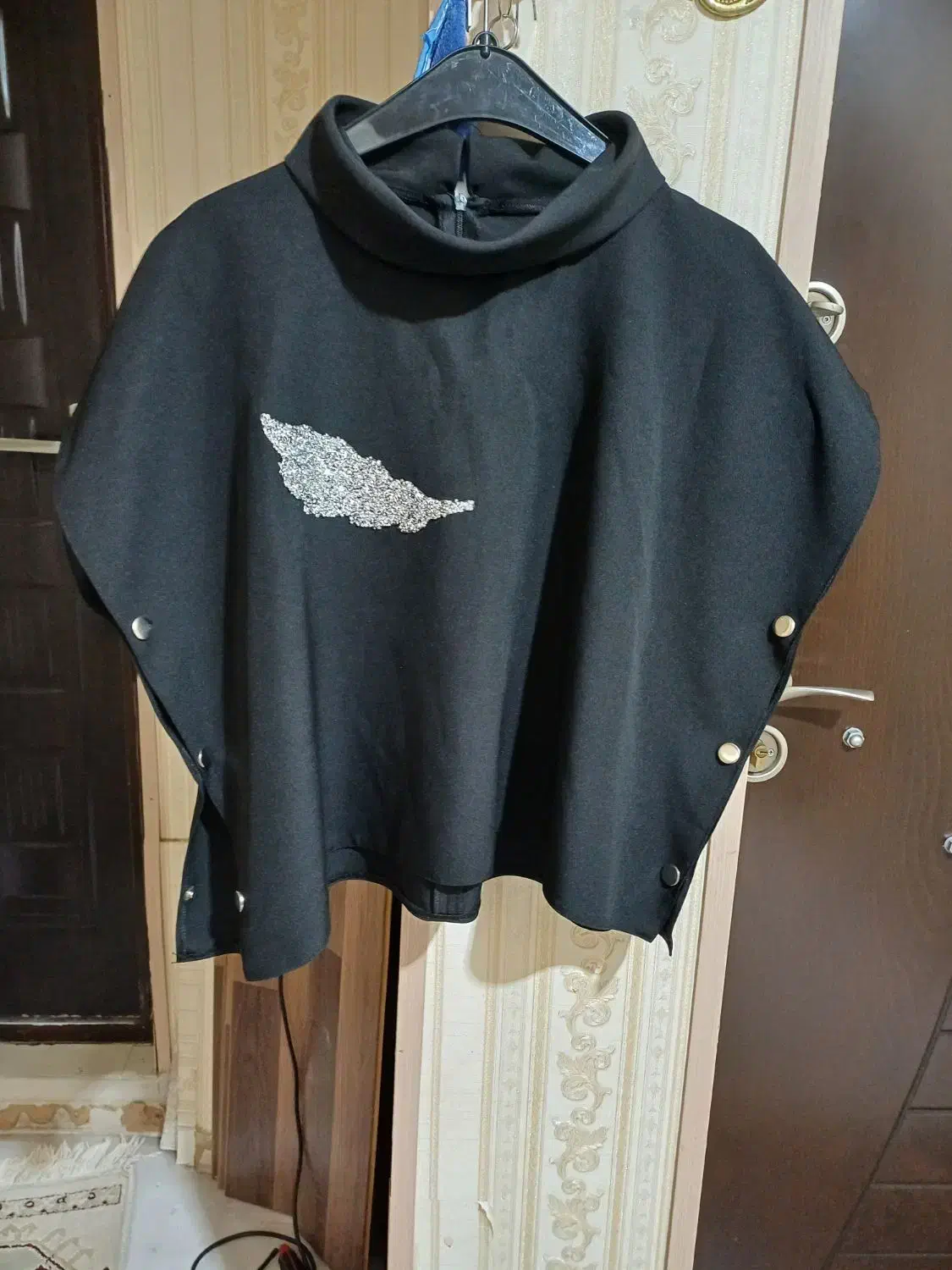 رومانتونو|لباس|اردبیل, |دیوار