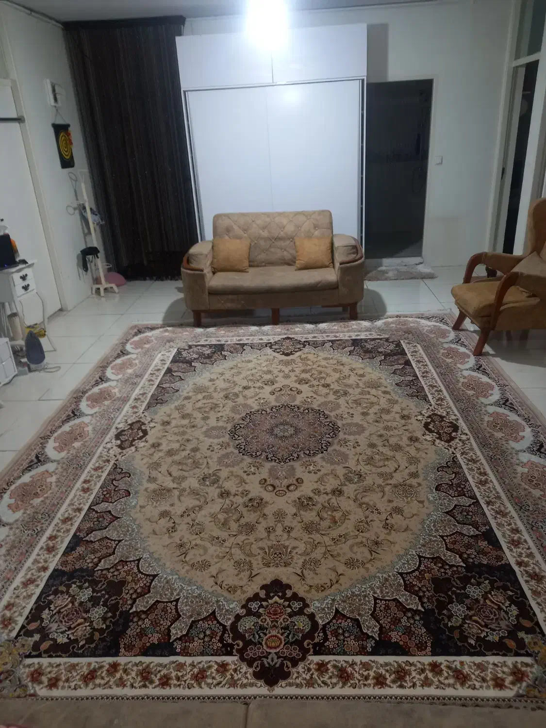 فرش ۱۲ متری ۱۲۰۰ شانه رنگ روشن درحدنو|فرش|لواسان, |دیوار