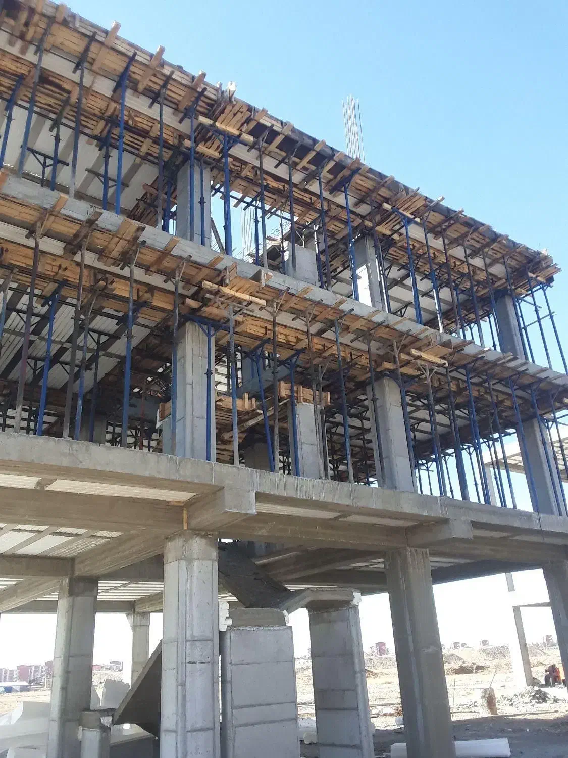 پیمانکار هاشم زاده اجرای آرماتور بند و قالب بند|خدمات پیشه و مهارت|اهر, |دیوار