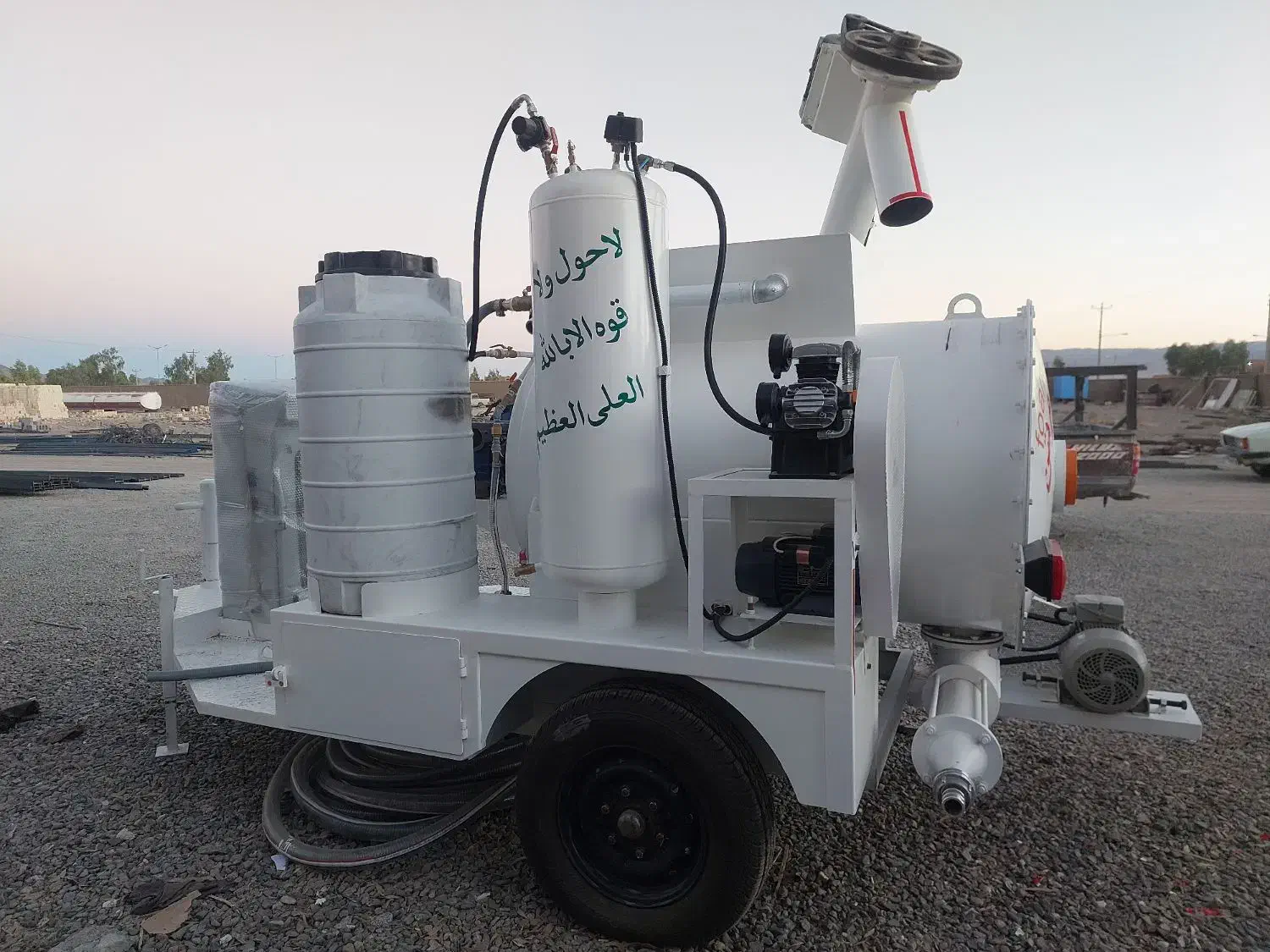 نیاز به بکارگیری ۳ کارگر آقا نیروی کار دقیق و منظم|استخدام معماری، عمران و ساختمانی|بیرجند, |دیوار