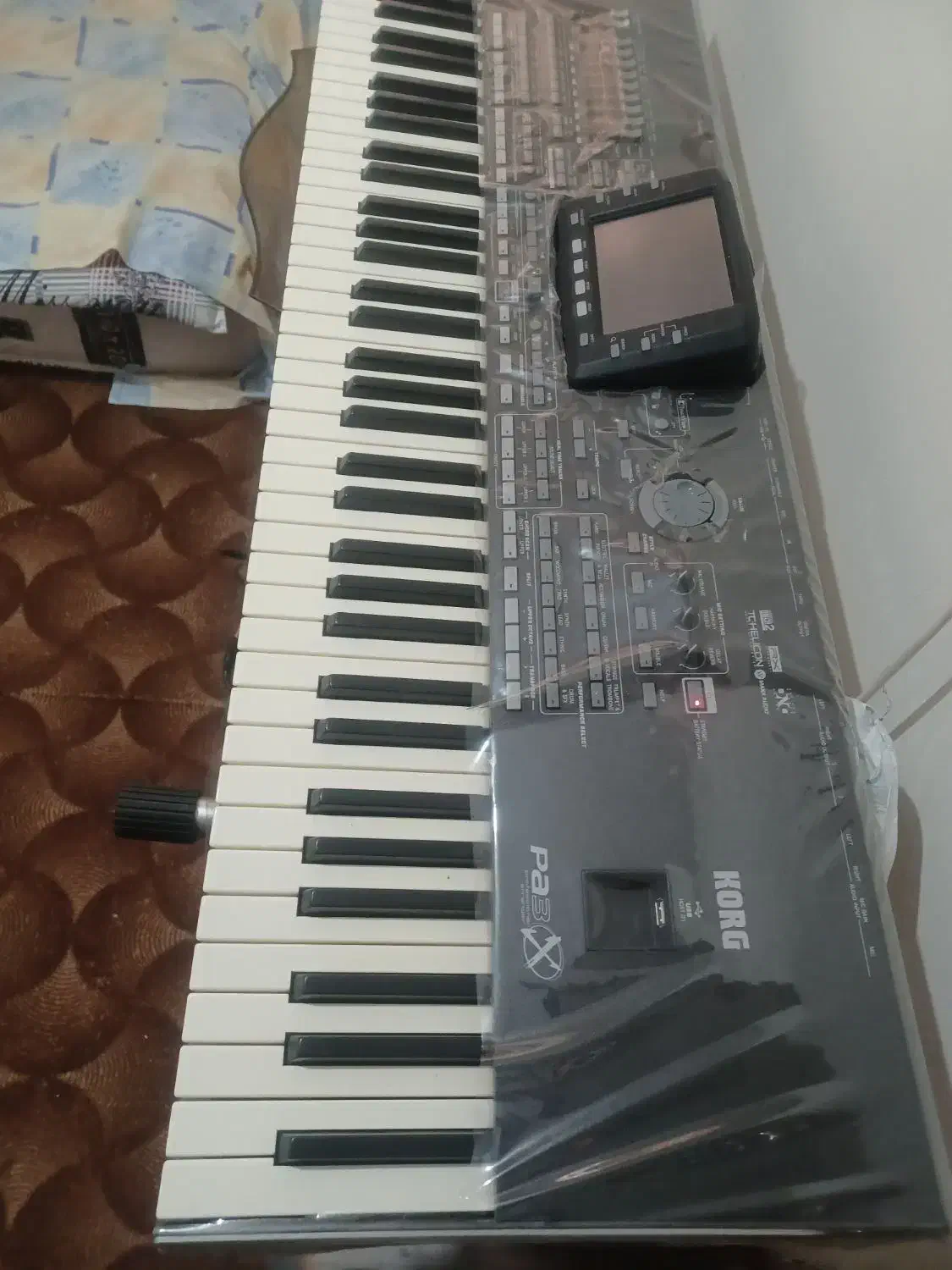 ارگ پی 3 شش ونیم اوکتابر|پیانو، کیبورد، آکاردئون|فولادشهر, مسکن مهر فولادشهر|دیوار