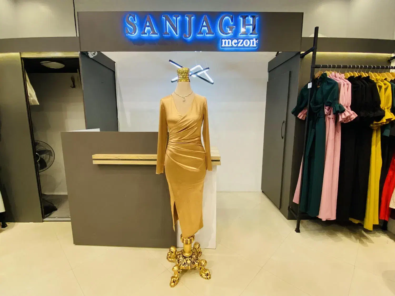 مانکن لوکس و سوزن خور|فروشگاه و مغازه|مشهد, شهید آوینی|دیوار