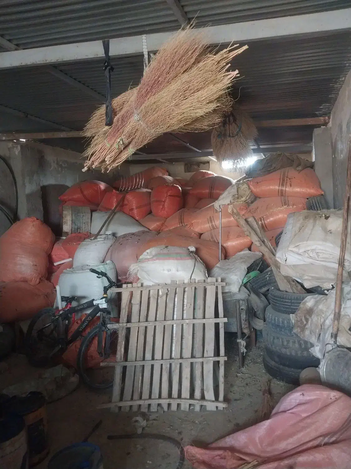 کاه گندم تمیز|حیوانات مزرعه|لردگان, |دیوار