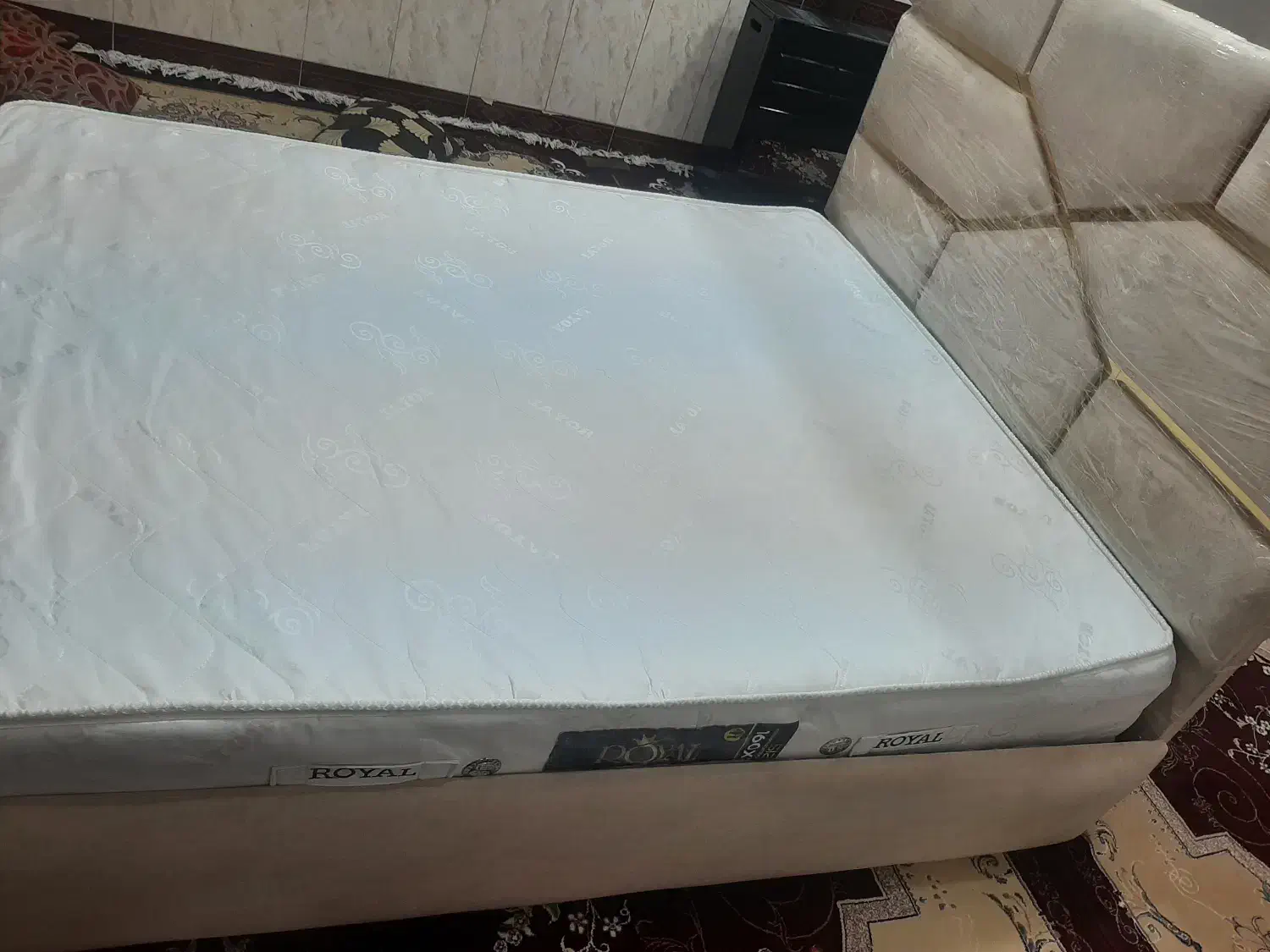 تخت خواب دونفره|تخت و سرویس خواب|بانه, |دیوار