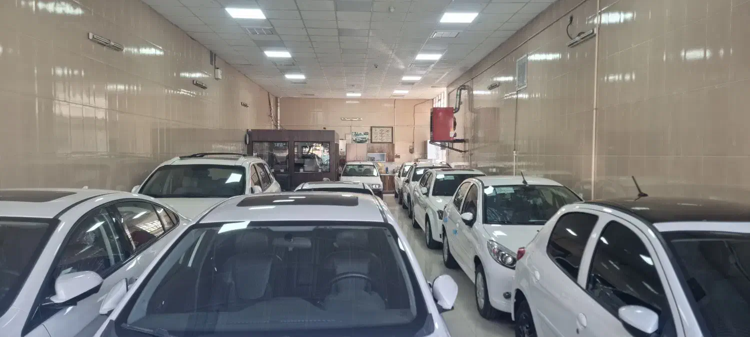 شاگرد جهت نمایشگاه ماشین|استخدام خدمات فروشگاه و رستوران|یزد, |دیوار