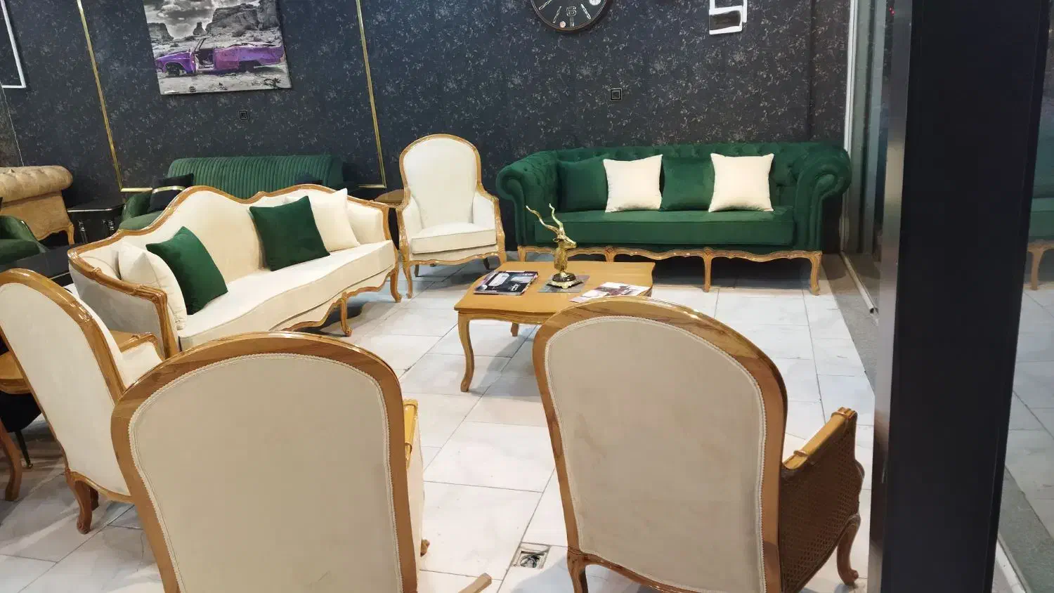ایتالیایی|مبلمان خانگی و میز عسلی|نیشابور, قلعه نو|دیوار