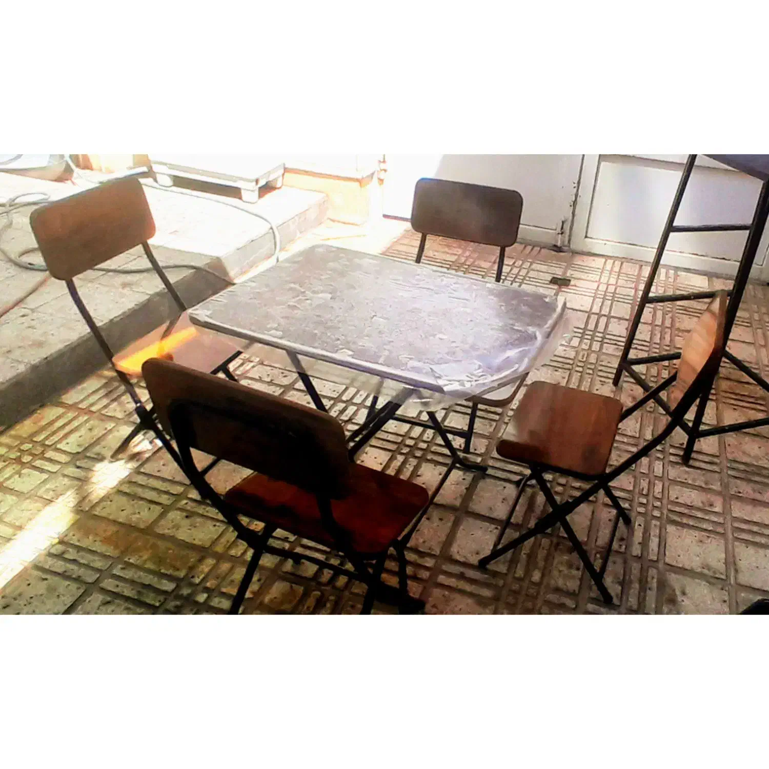 صندلی و میز|میز و صندلی غذاخوری|شیراز, فرگاز|دیوار