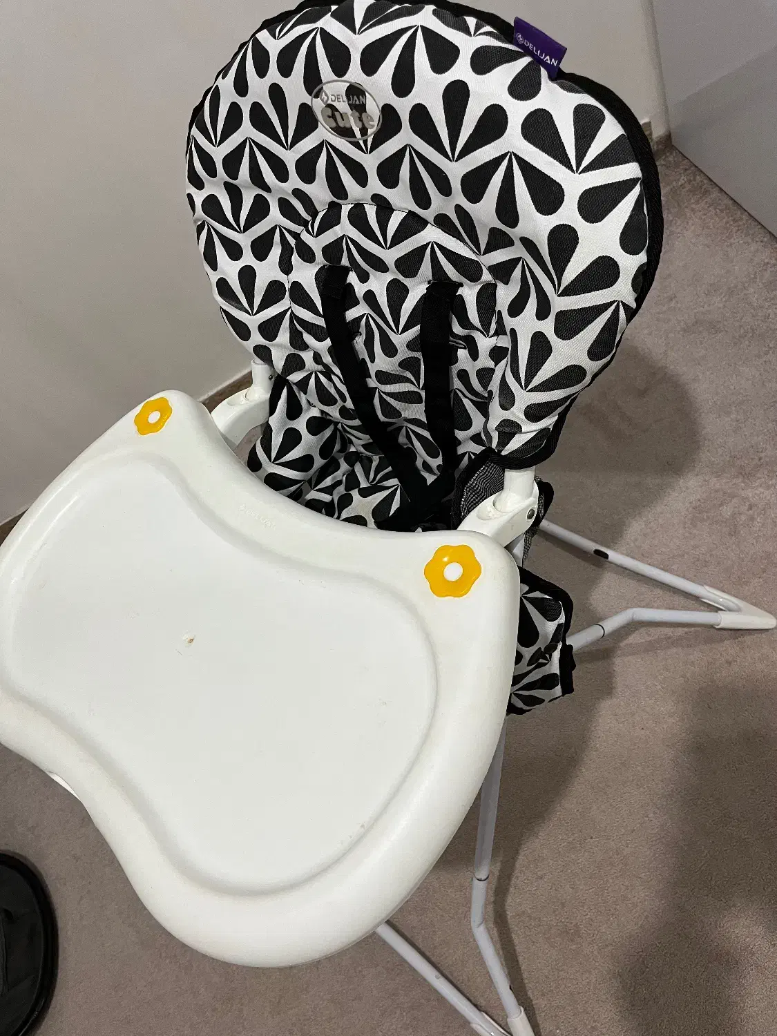 صندلی غذا|تخت و صندلی بچه|رشت, شهریاران|دیوار