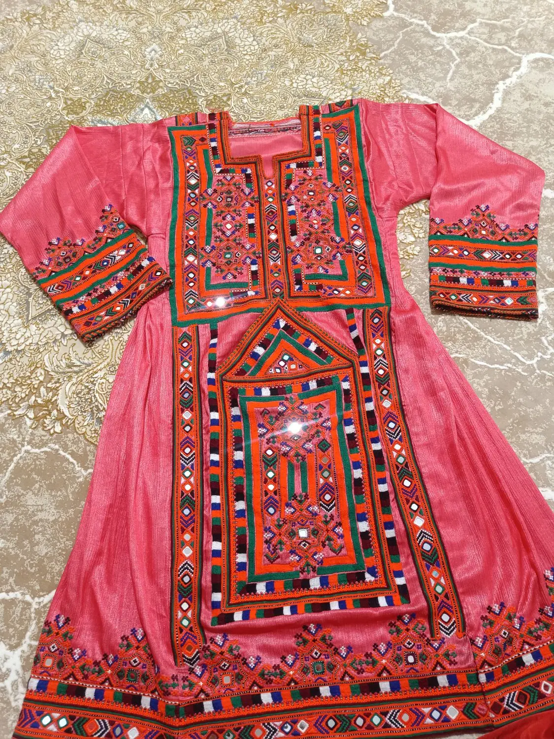 لباس|لباس|ایرانشهر, |دیوار