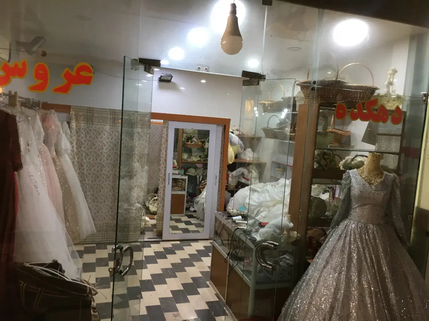 مغازه ۱۶ متری پاساژ شیخی و شکوریان|فروش مغازه و غرفه|تالش, هشتپر|دیوار