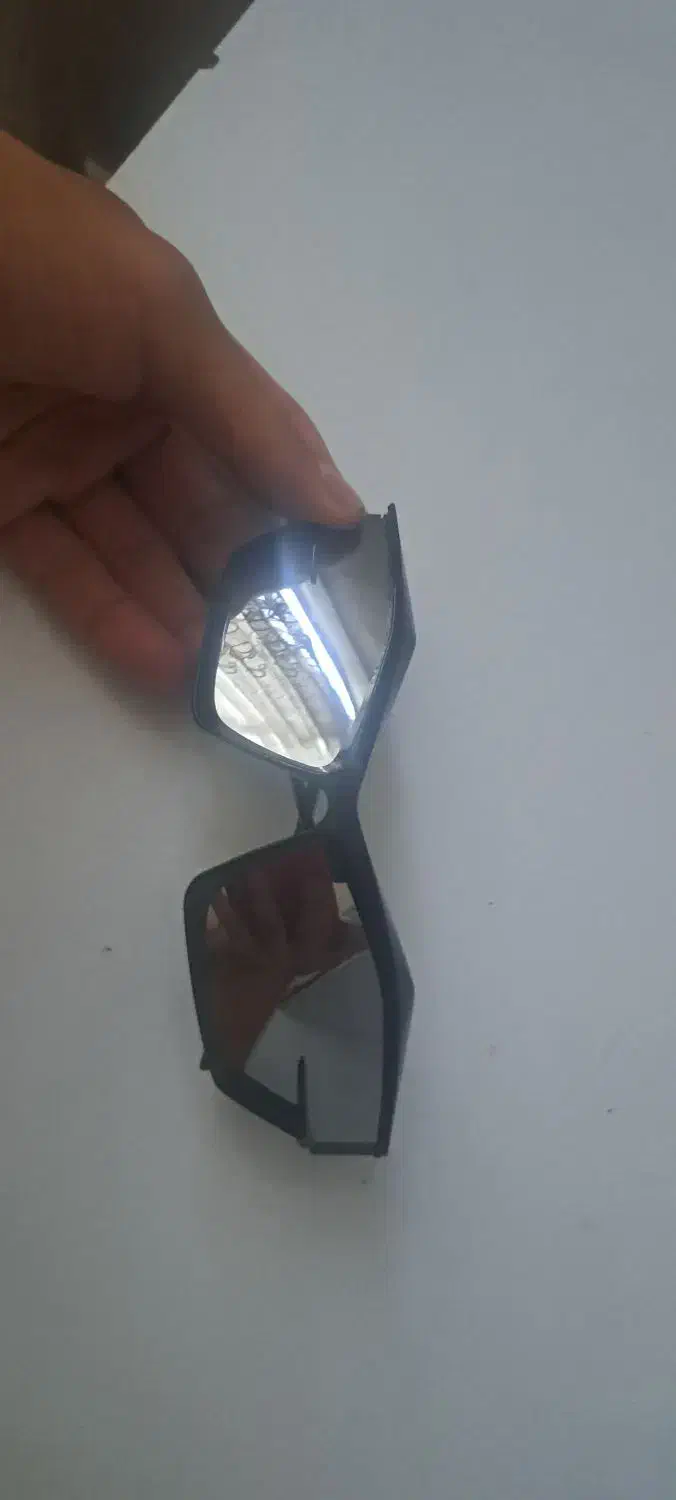 عینک بالنسیاگا|زیورآلات و اکسسوری|قدس, شهر‌قدس|دیوار