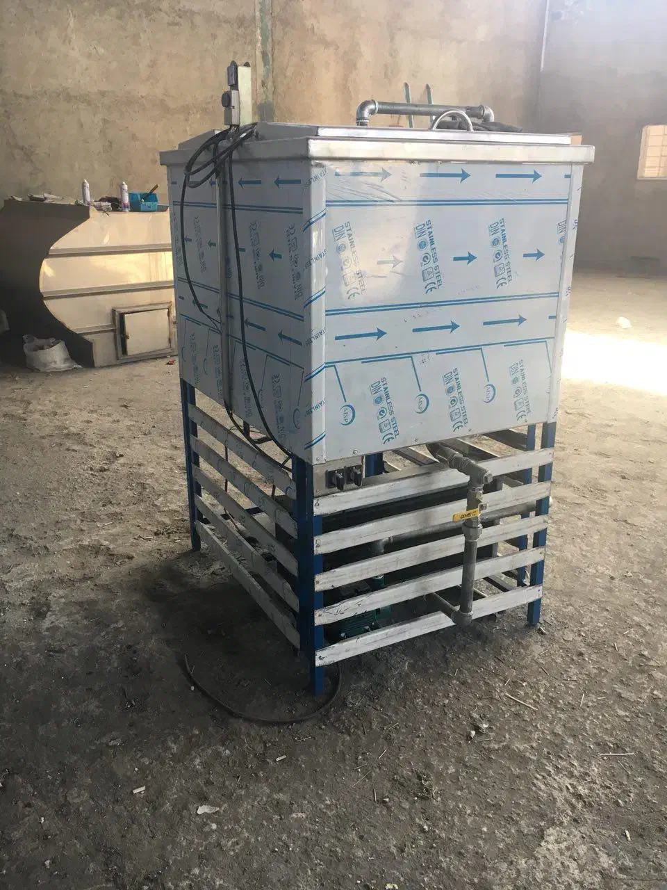 ساخت و تعمیر سردخانه  ایس بانک  کمپرسور زیر صفر|ماشین‌آلات صنعتی|رشت, حومه رشت|دیوار