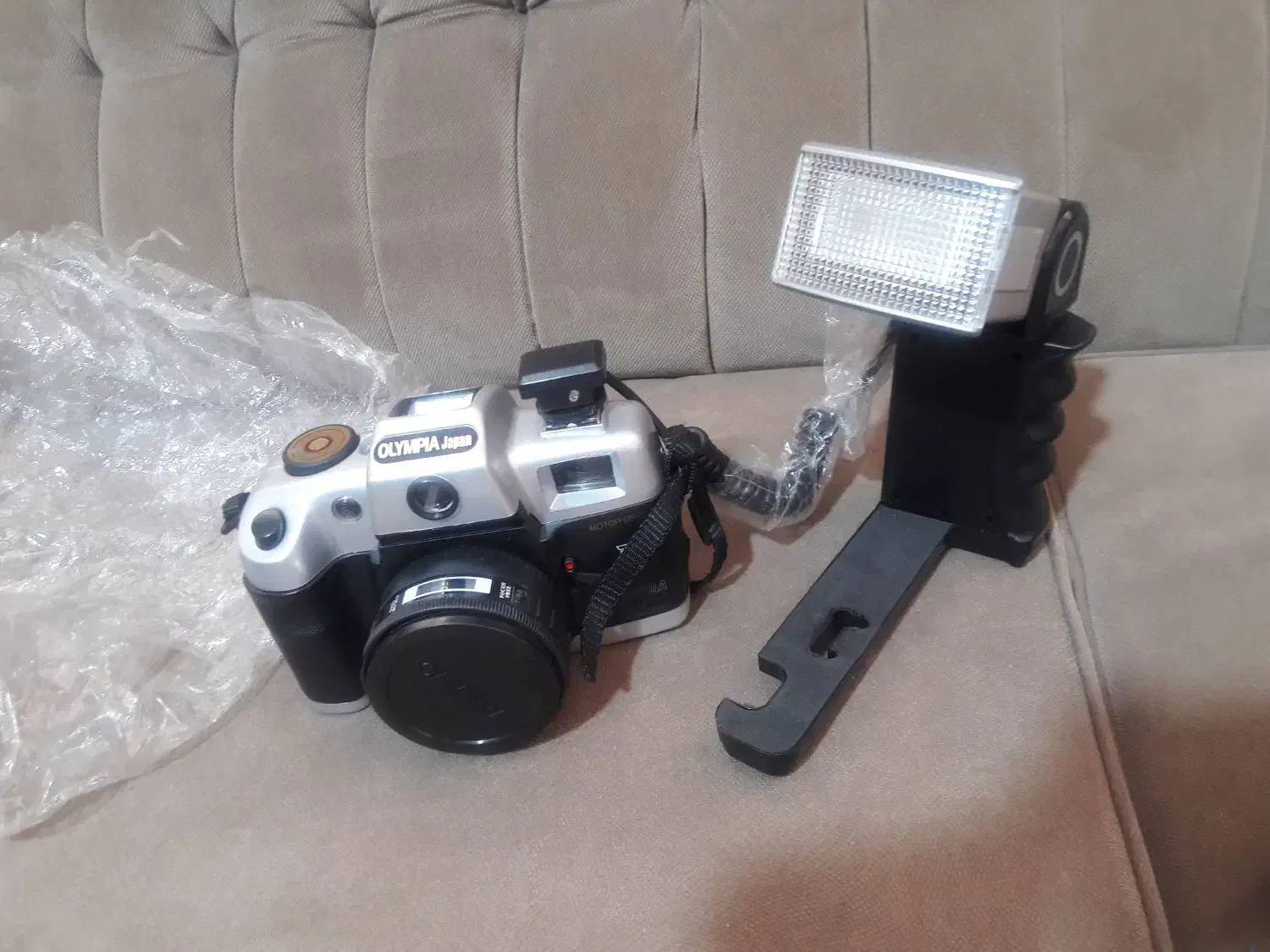 دوعدوربین عکاسی|دوربین عکاسی و فیلم‌برداری|شاهین‌شهر, شهرک گلدیس|دیوار