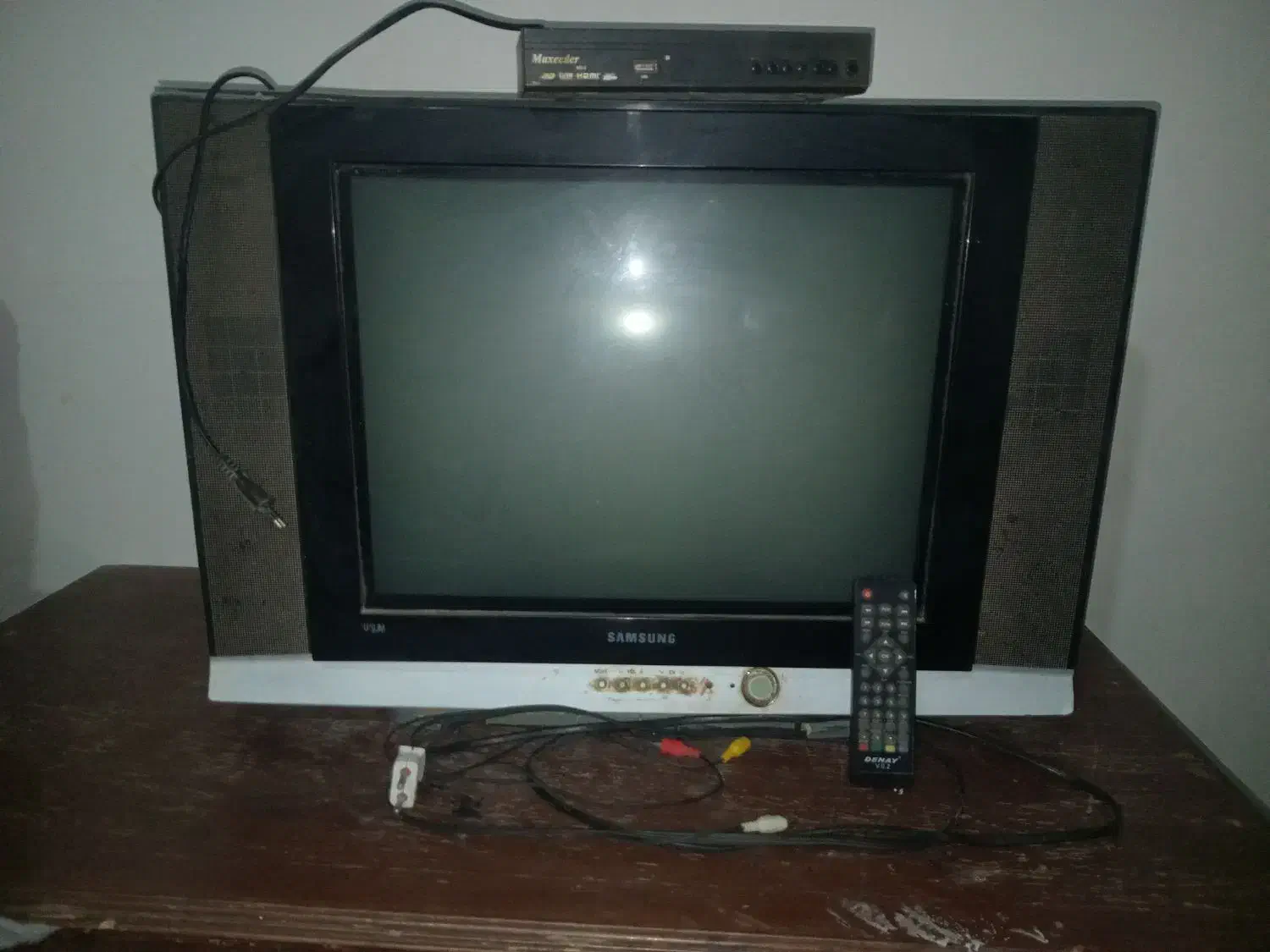 تلویزیون|تلویزیون و پروژکتور|تایباد, |دیوار