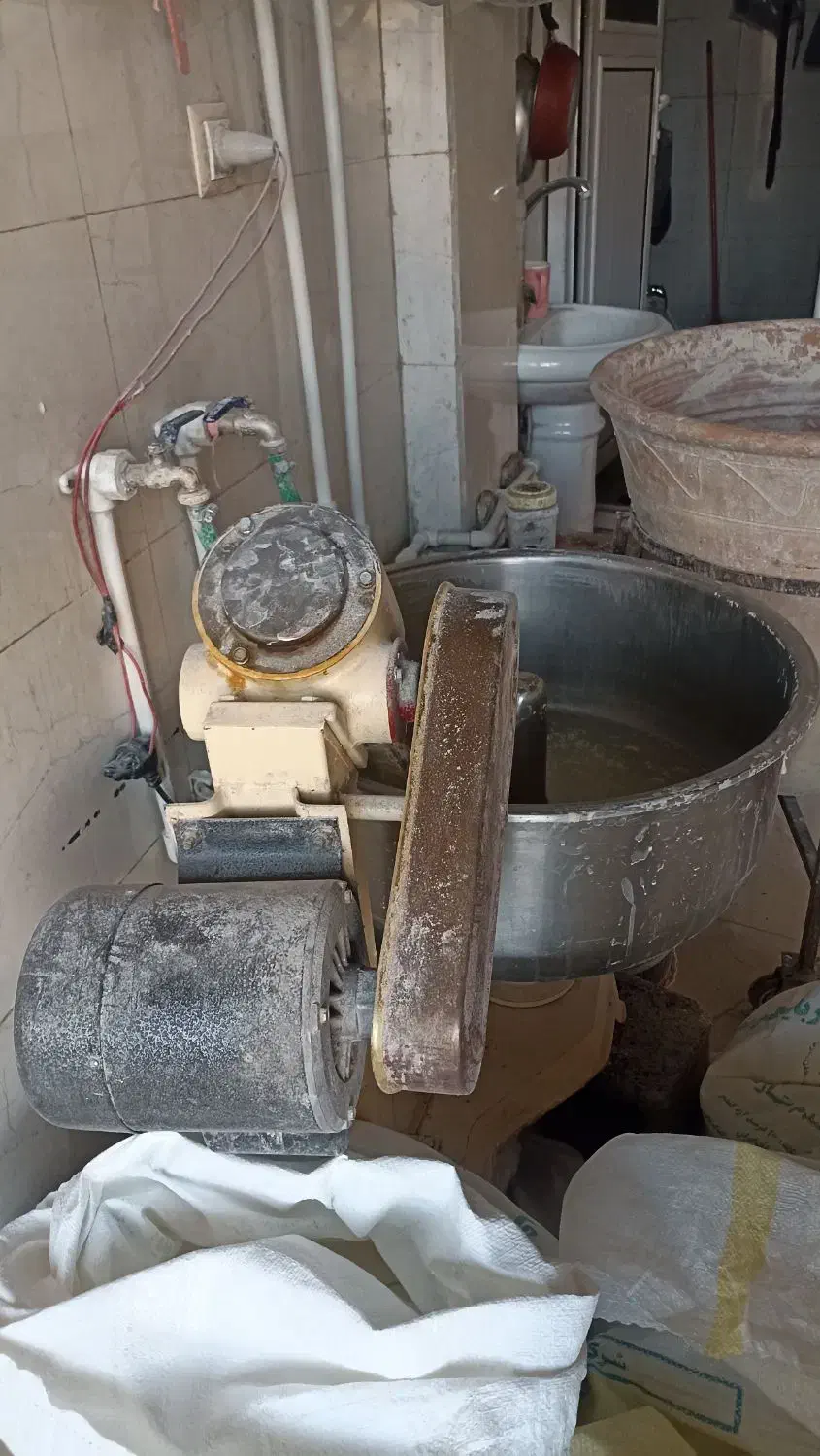 خمیر گیر ۳۰کیلوی|ماشین‌آلات صنعتی|سیلوانه, |دیوار