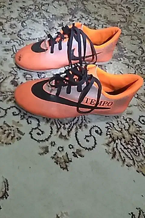 کفش فوتبال چمنی|کیف، کفش، کمربند|ارومیه, |دیوار