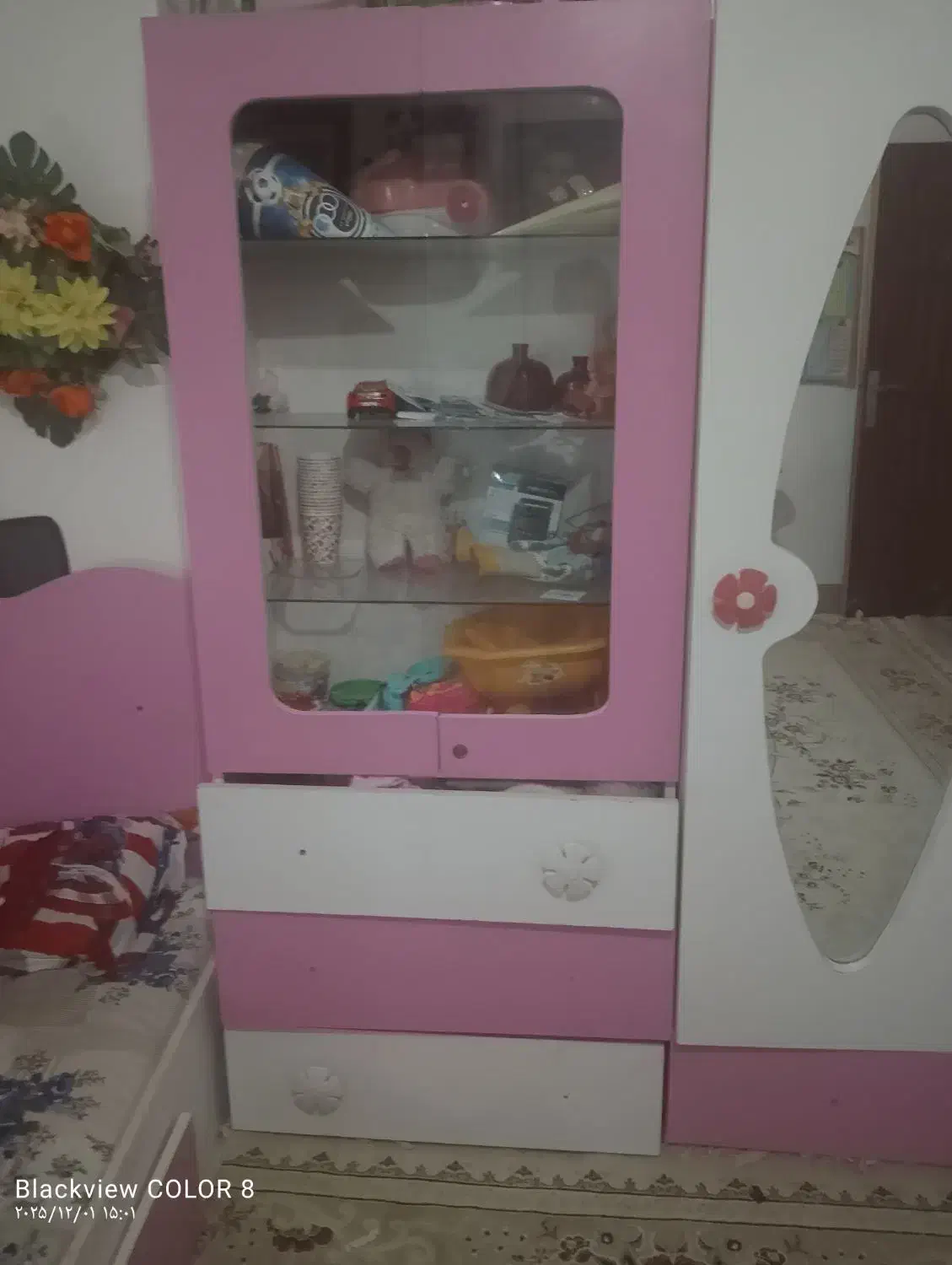 سلام کمد بچه سالم  با میز تحریر|تخت و سرویس خواب|تربت جام, شهرک معلم|دیوار