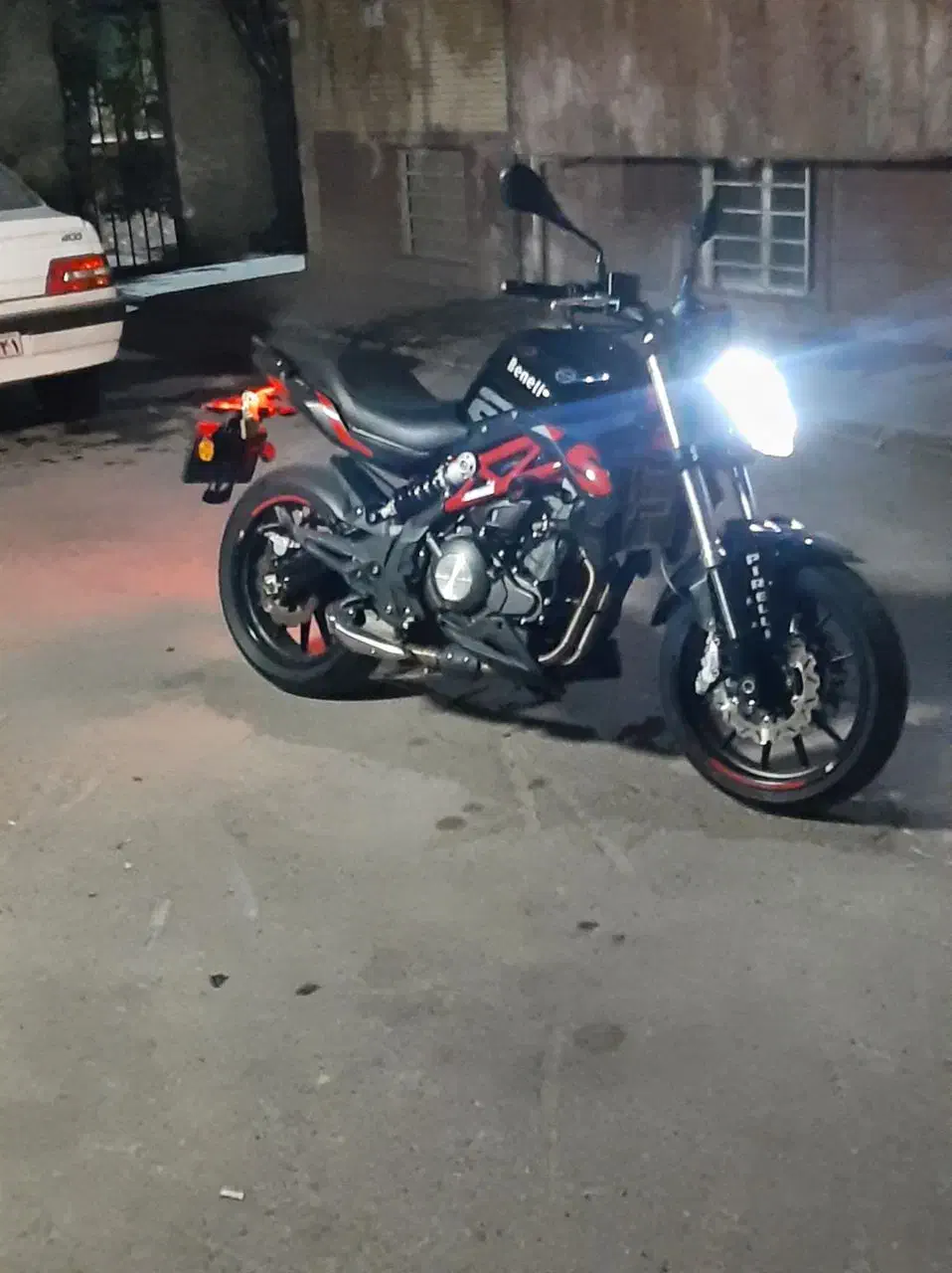 موتور بنلی ۳۰۰|موتورسیکلت|اندیشه, اندیشه فاز ۳|دیوار