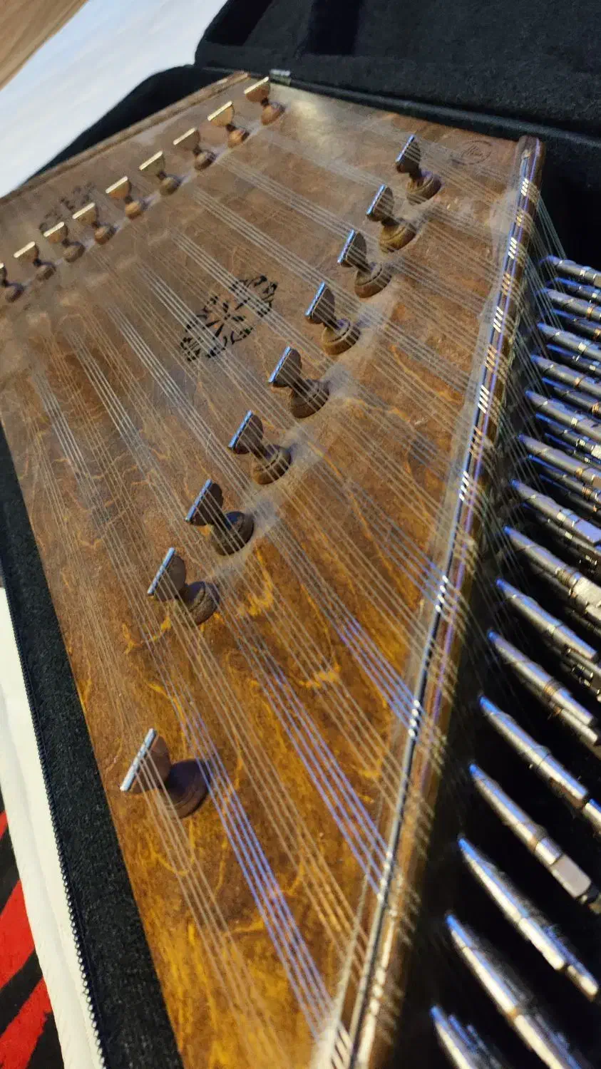 سنتور سالار|سازهای سنتی|ارومیه, |دیوار