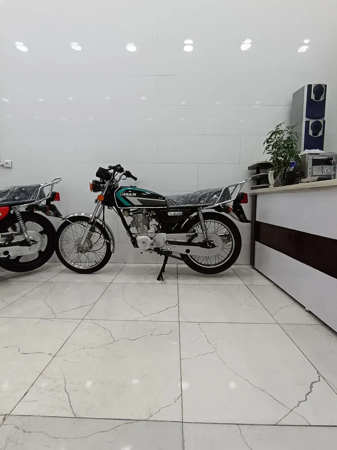 احسان مدل ۱۳۹۰ پلاک ملی مدارک کامل در حد صفر|موتورسیکلت|چابهار, |دیوار