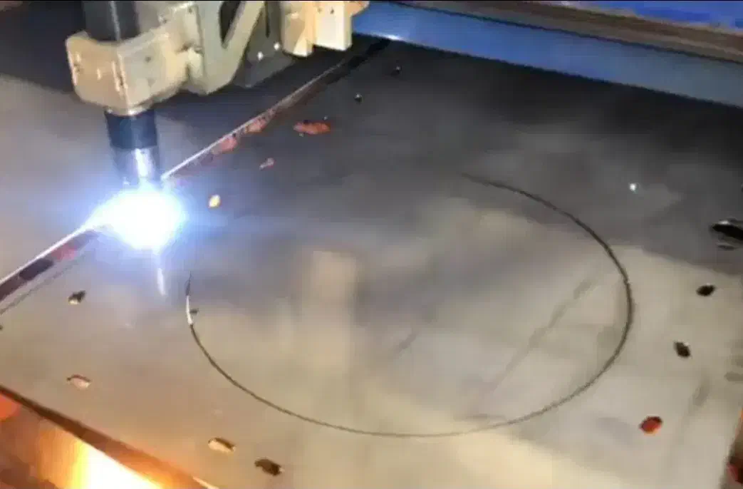 نیازمند نیروی کار با دستگاه سی ان سی پلاسما|استخدام صنعتی، فنی، مهندسی|شهرکرد, |دیوار