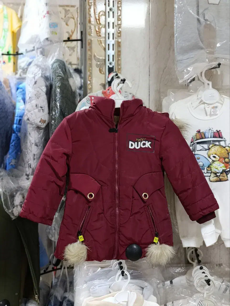 کاپشن|کفش و لباس بچه|سرپل ذهاب, |دیوار