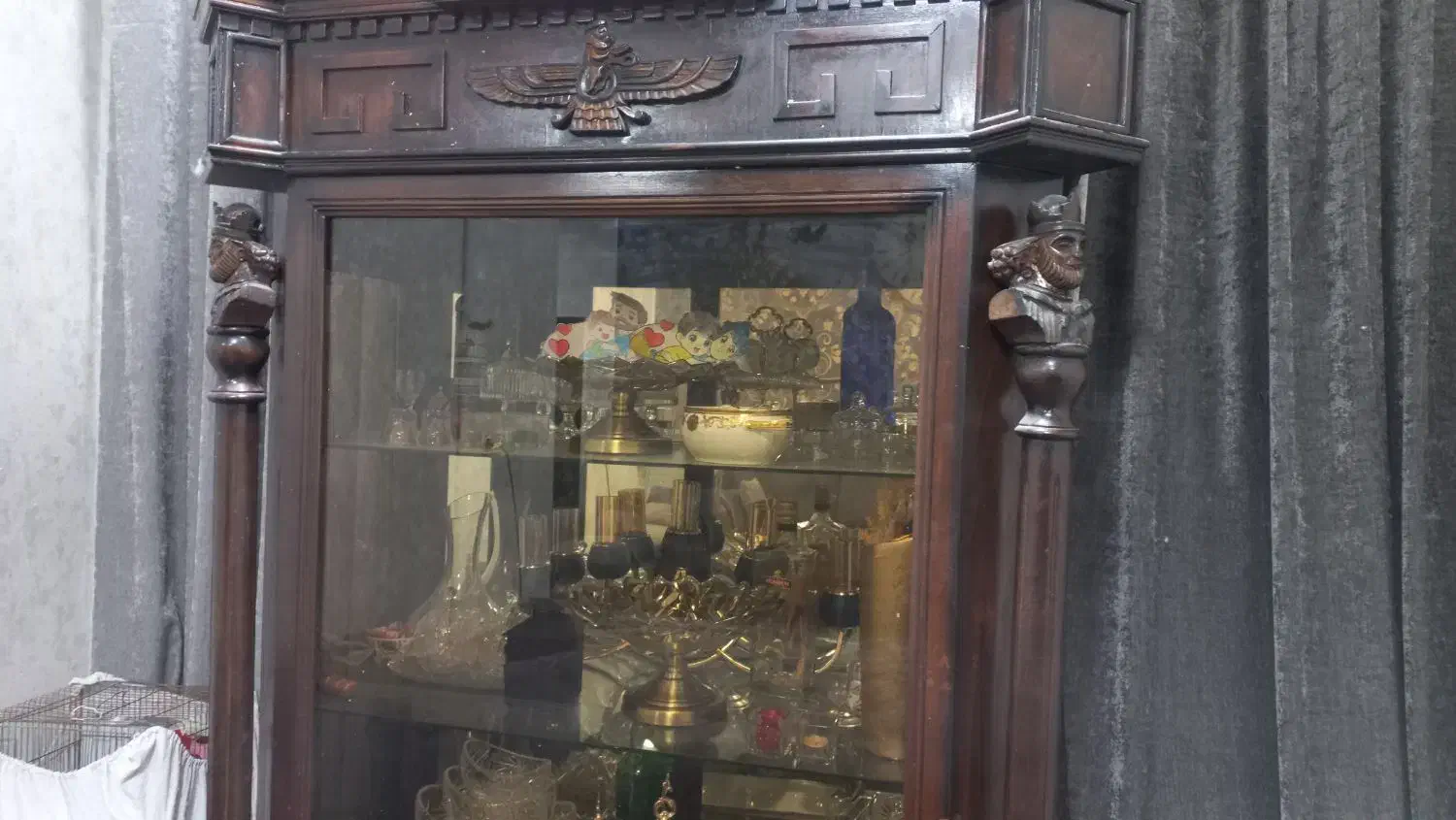 بوفه طرح فروهر چوب گردو|بوفه، ویترین، کنسول|خرمشهر, |دیوار