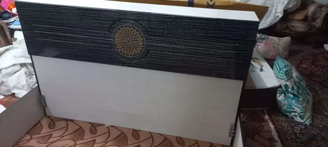 تخت دو نفر چوبی|تخت و سرویس خواب|محمدشهر, شهرک نگین|دیوار