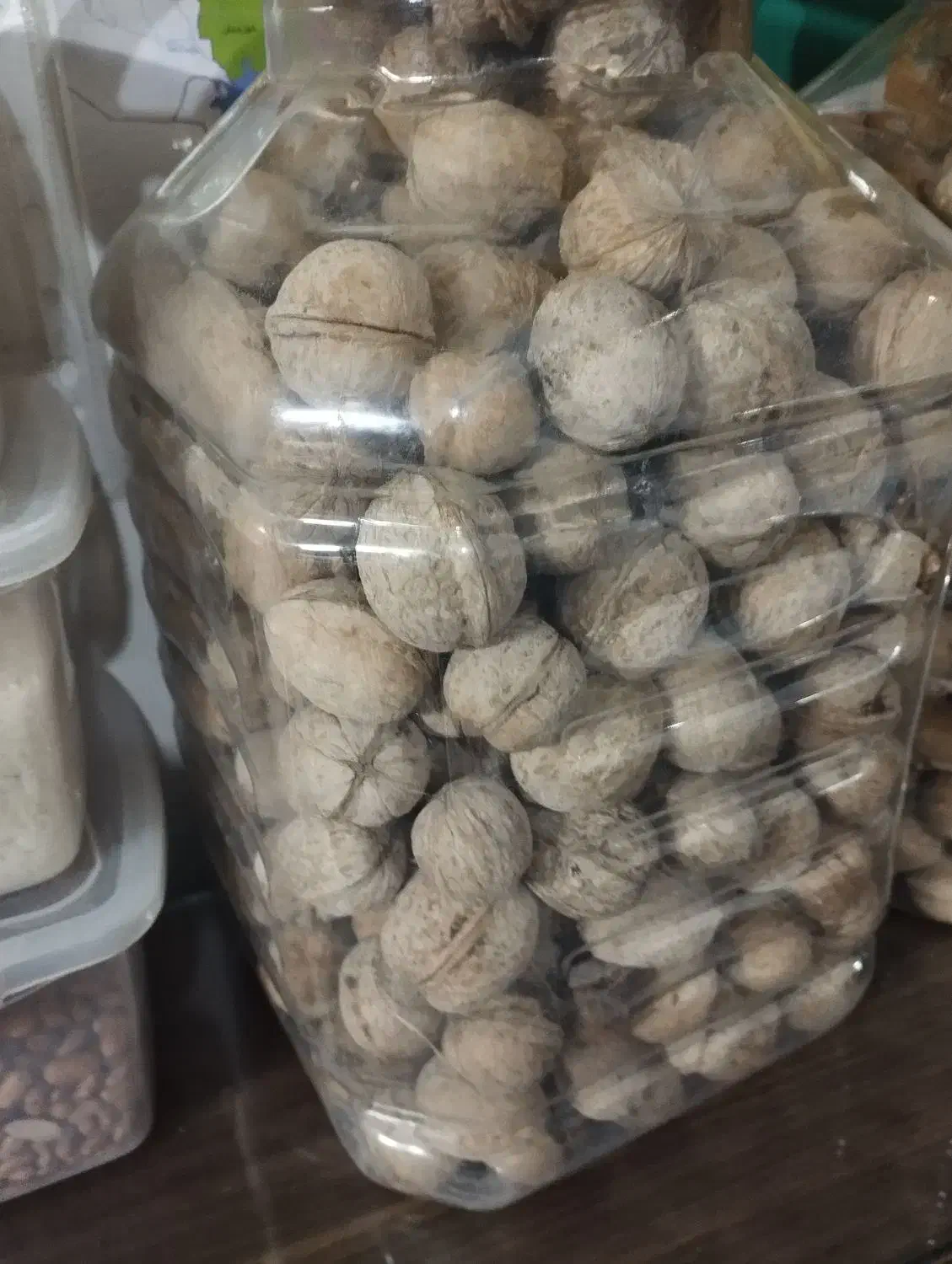 گردو تویسرکان|خوردنی و آشامیدنی|رباط‌کریم, رباط‌کریم|دیوار