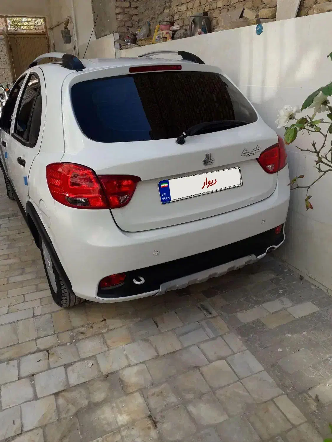 کوییک سفید مدل ۹۸ میبد|خودرو سواری و وانت|یزد, |دیوار