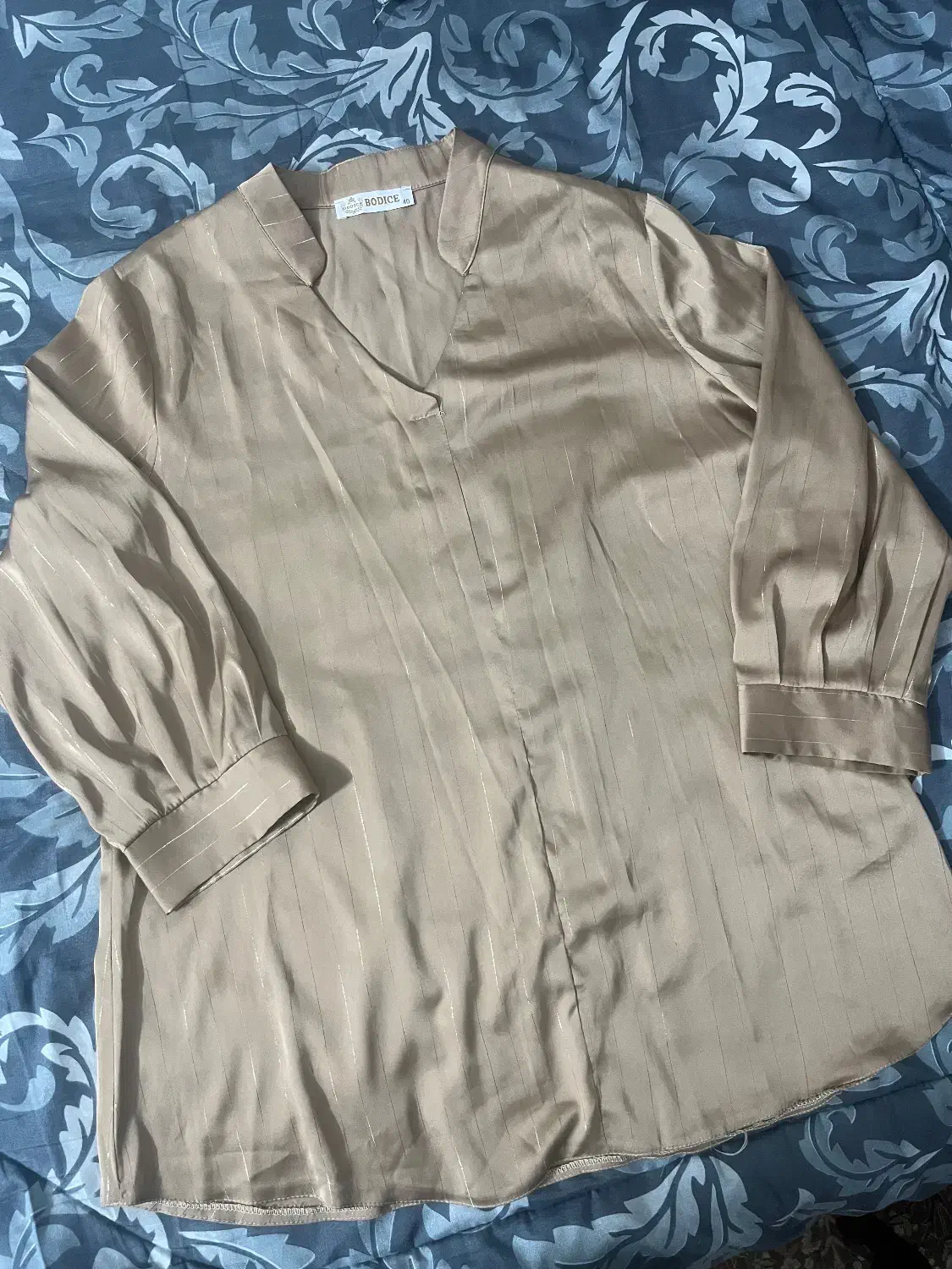 شومیز مجلسی|لباس|قم, دروازه چوبی|دیوار