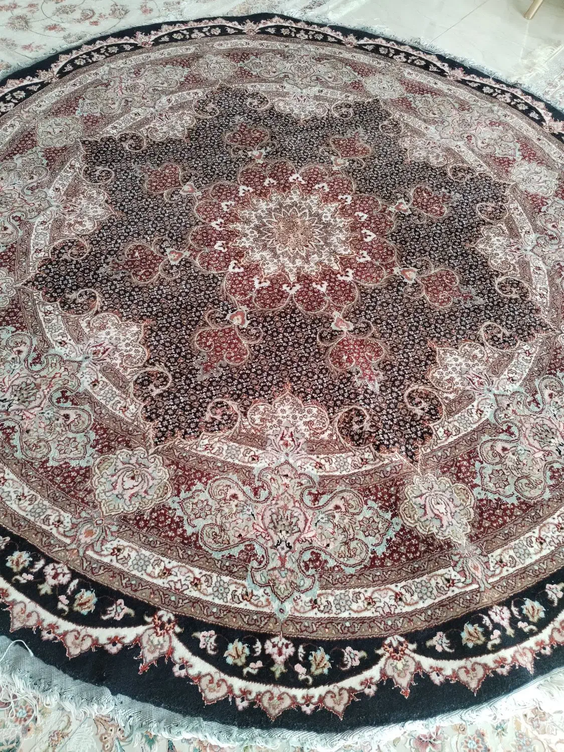 فرش دایره دستبافت ماهی  با ابعاد 2/5×2/5|فرش|خوی, |دیوار