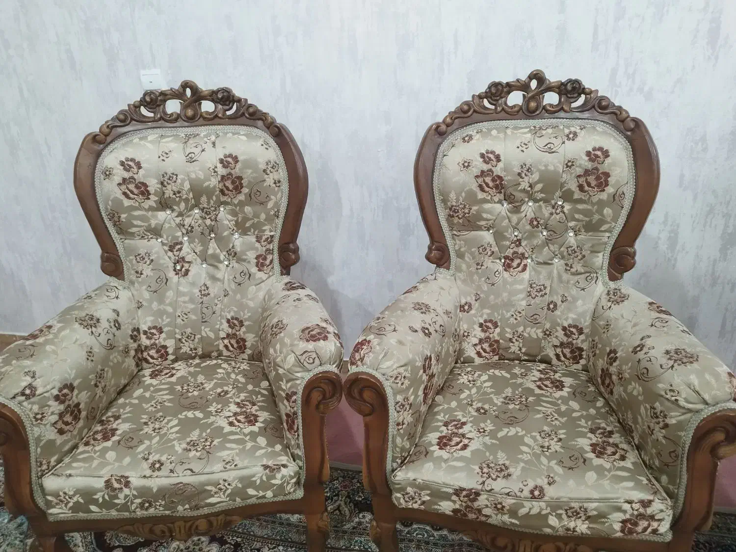 مبل چوبی نه نفره|مبلمان خانگی و میز عسلی|جلفا, |دیوار