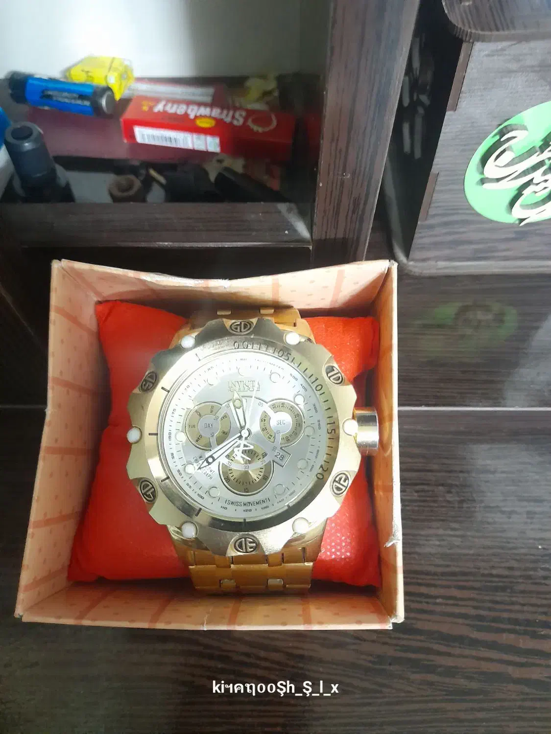 ساعت گودزیلا|ساعت|زابل, |دیوار