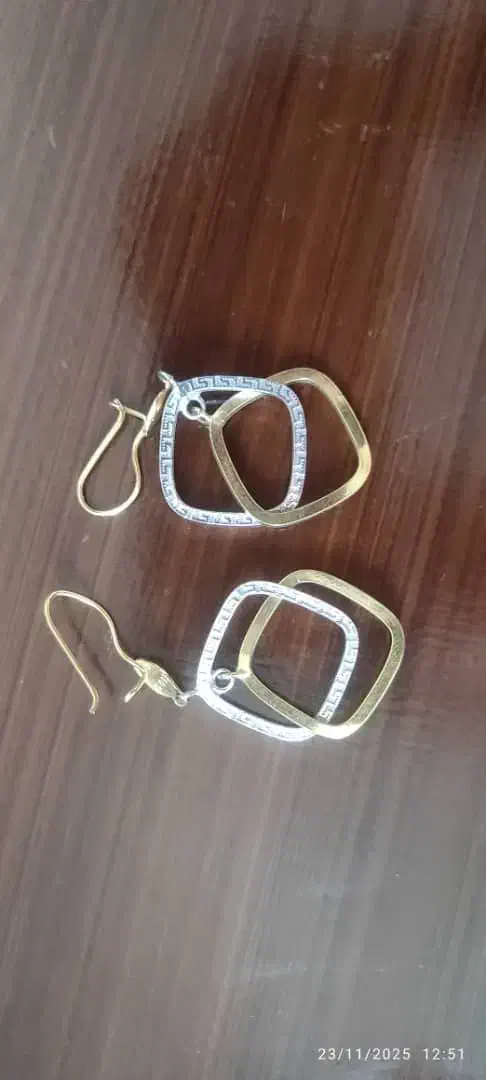 مقداری طلا در حد نو قابل استفاده و سرمایه گزاری|جواهرات|قاهان, |دیوار