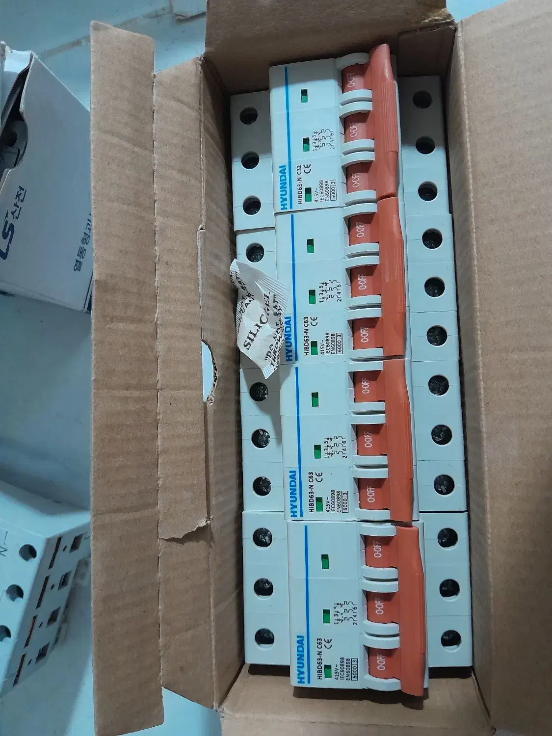 فروش تعدادی کابل و لوازم برقی صنعتی|مصالح و تجهیزات ساختمان|تهران, شیخ هادی|دیوار