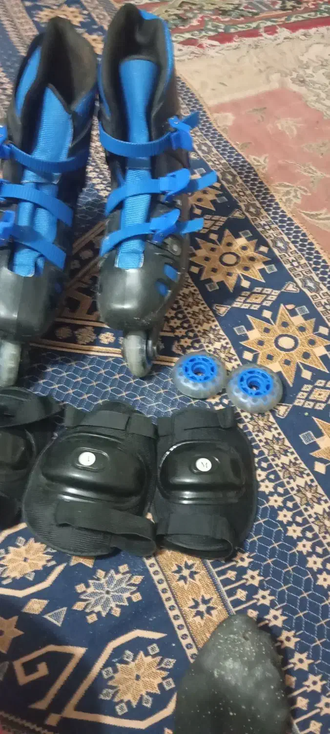 اسکیت درحد خیلی تمیز سایز 40. 41 معاوضه دارم|دوچرخه، اسکیت، اسکوتر|کرج, شهرک بنفشه|دیوار