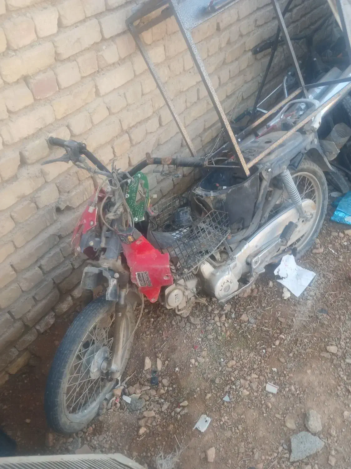 موتور بی کلاج مدل۹۰|موتورسیکلت|اصفهان, براآن شمالی|دیوار