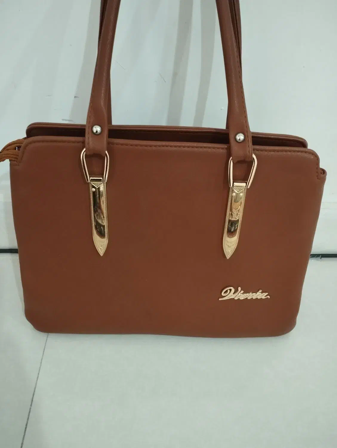 دو عدد کیف|کیف، کفش، کمربند|خرم‌آباد, |دیوار