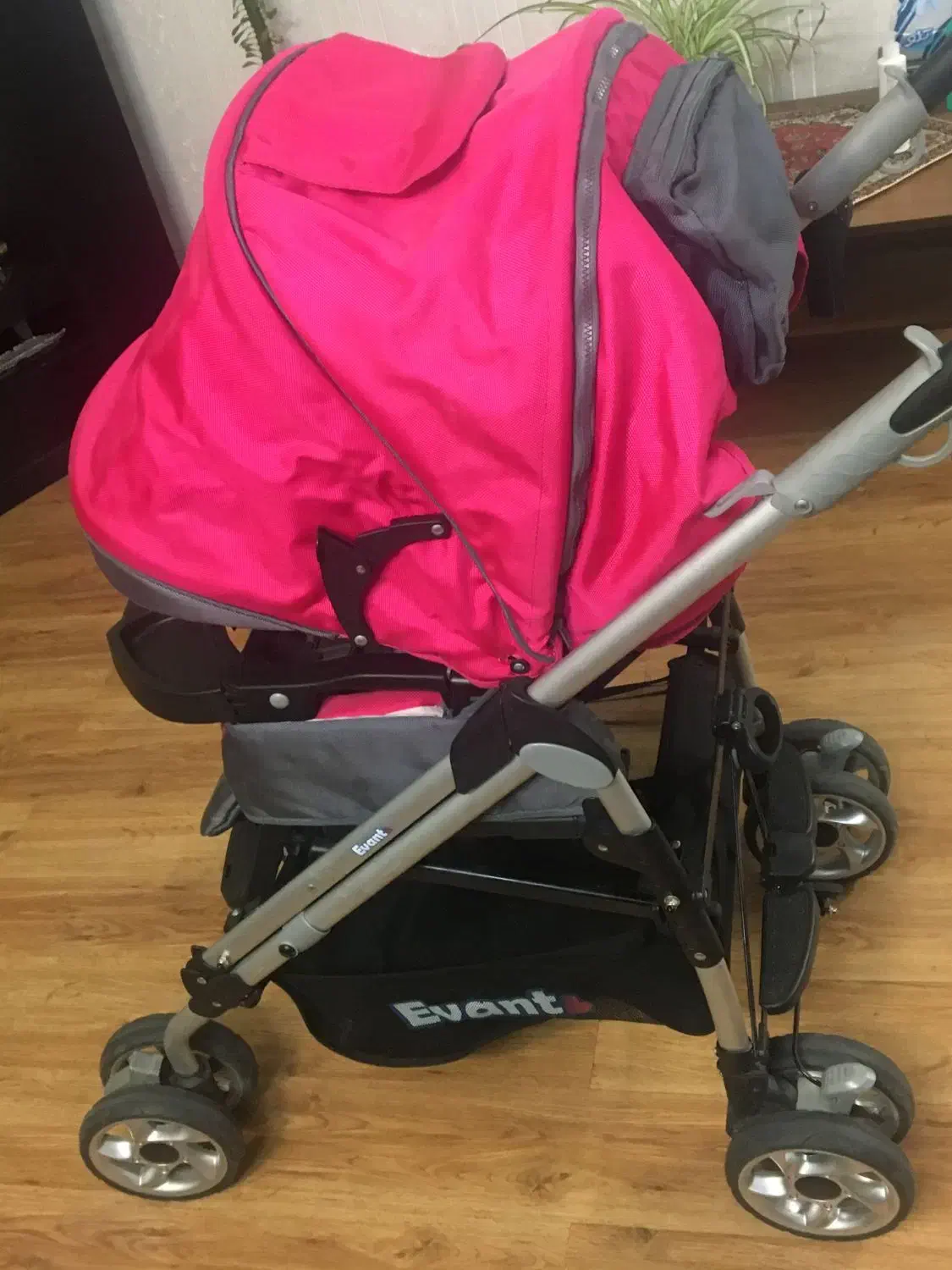 کالسکه  و تخت خواب Evant اورجینال|کالسکه و لوازم جانبی|خمام, |دیوار