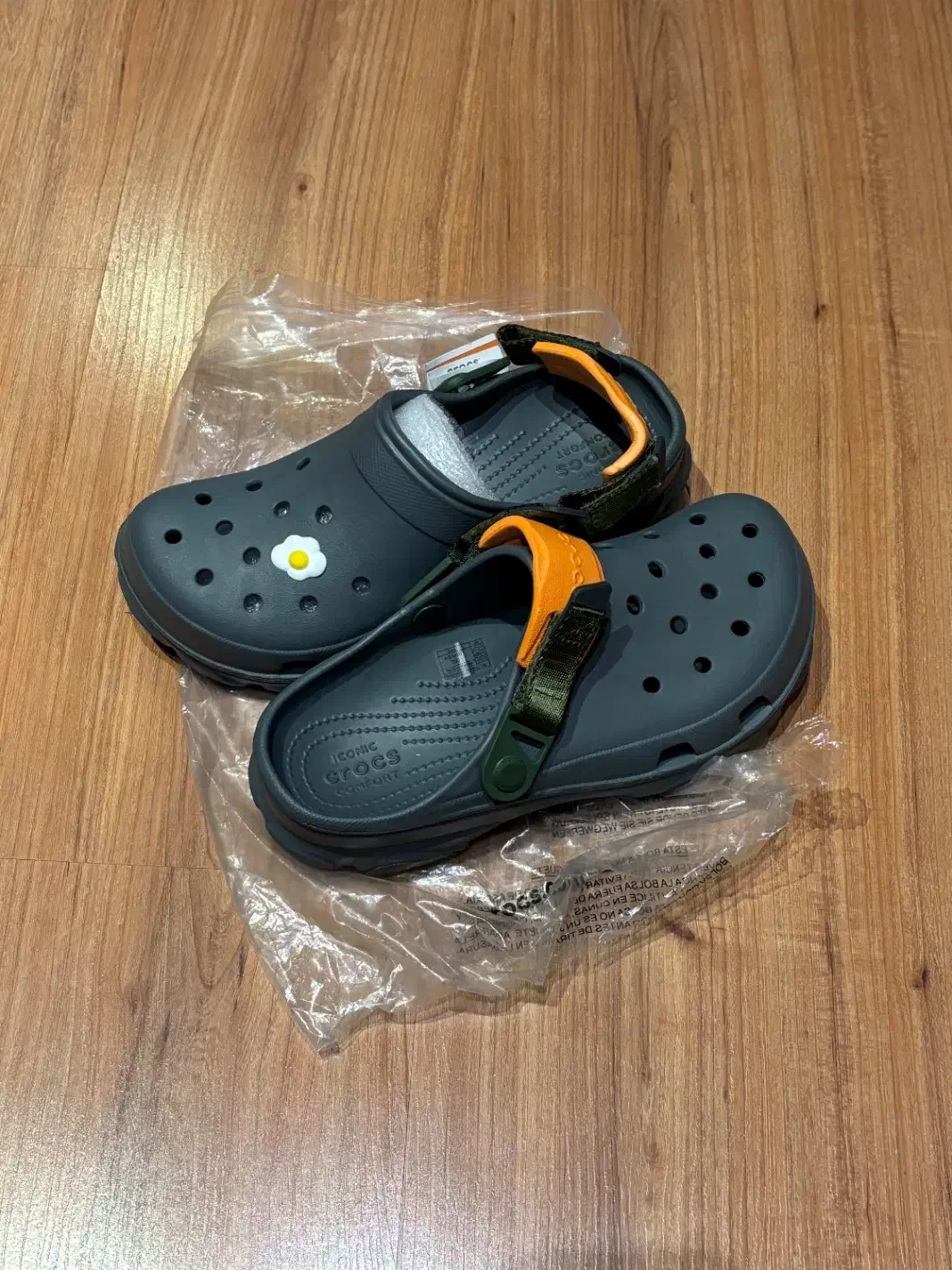 Crocs کراکس الترین|کیف، کفش، کمربند|مشهد, فلسطین|دیوار