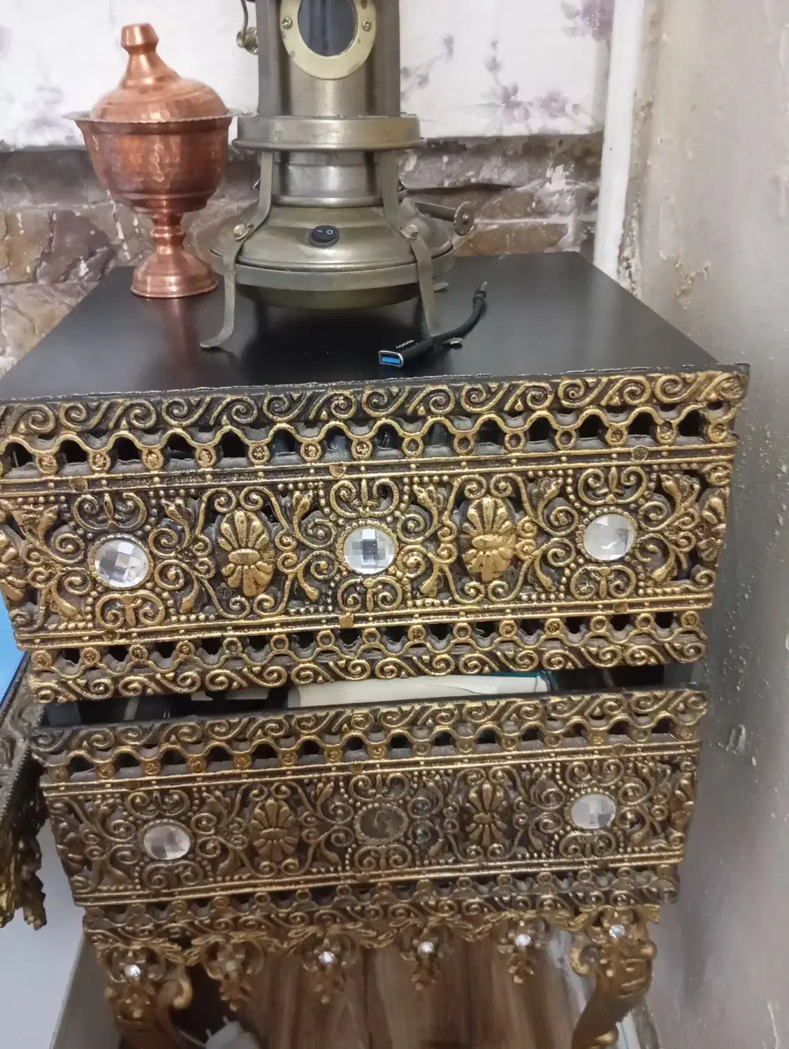 میزتلفن دوکشابه جنس برنز|میز تلفن|اراک, |دیوار