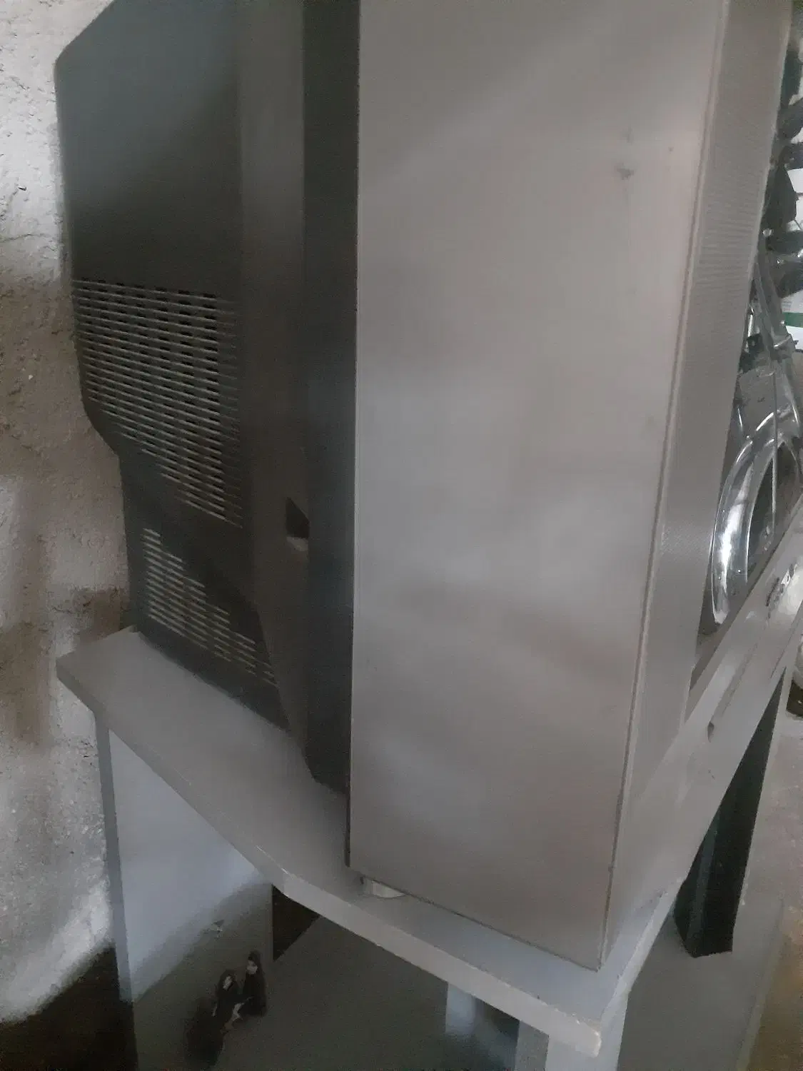 تلوزیون ۲۹ اینچ|تلویزیون و پروژکتور|لردگان, |دیوار