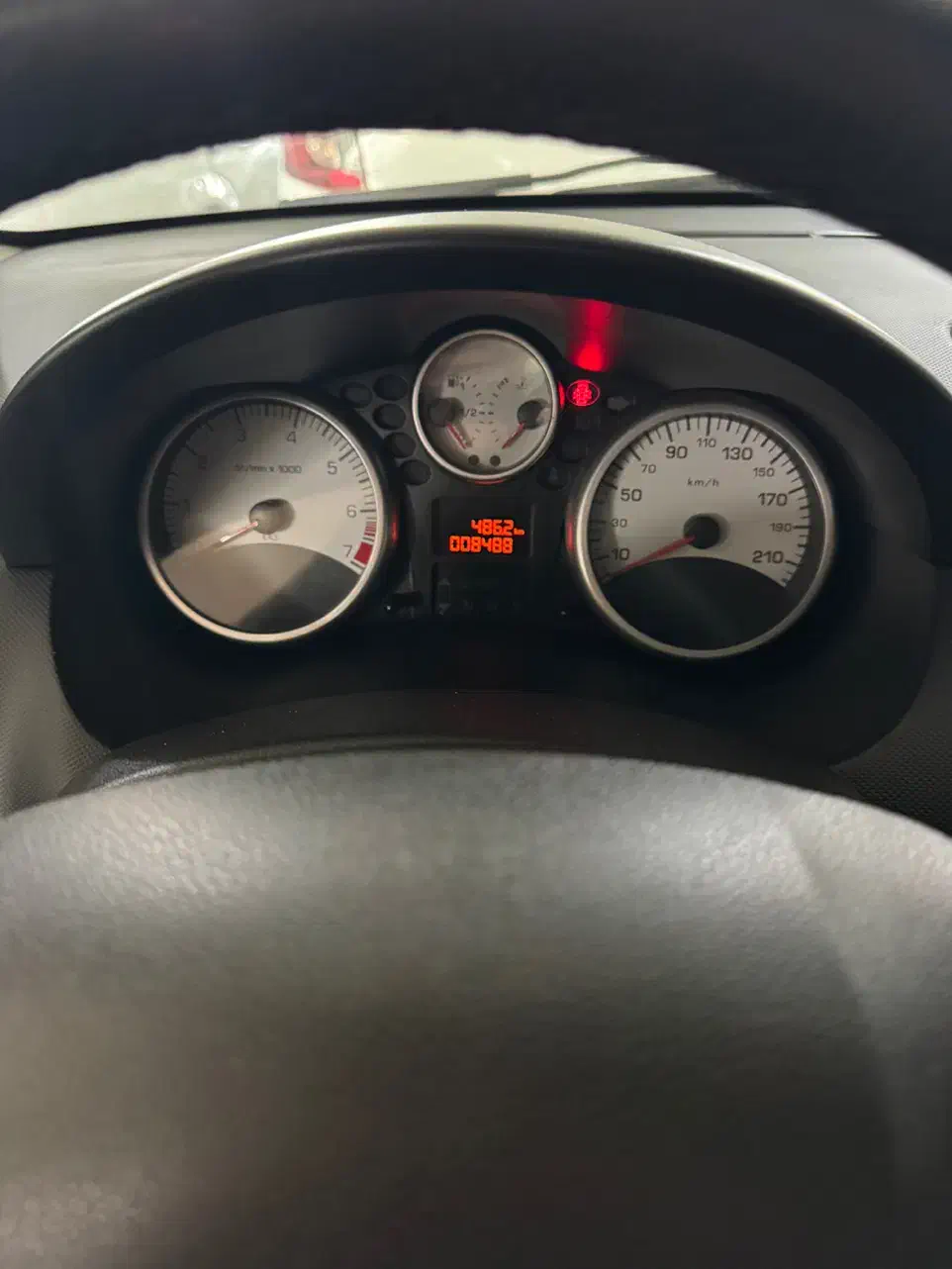 ۲۰۷ پانا|خودرو سواری و وانت|رشت, استقامت ۱|دیوار