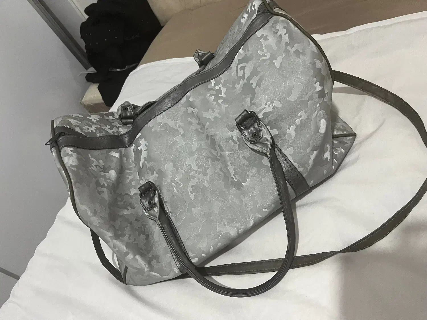 ساک ورزشی و مسافرتی|کیف، کفش، کمربند|پرند, فاز ۶|دیوار