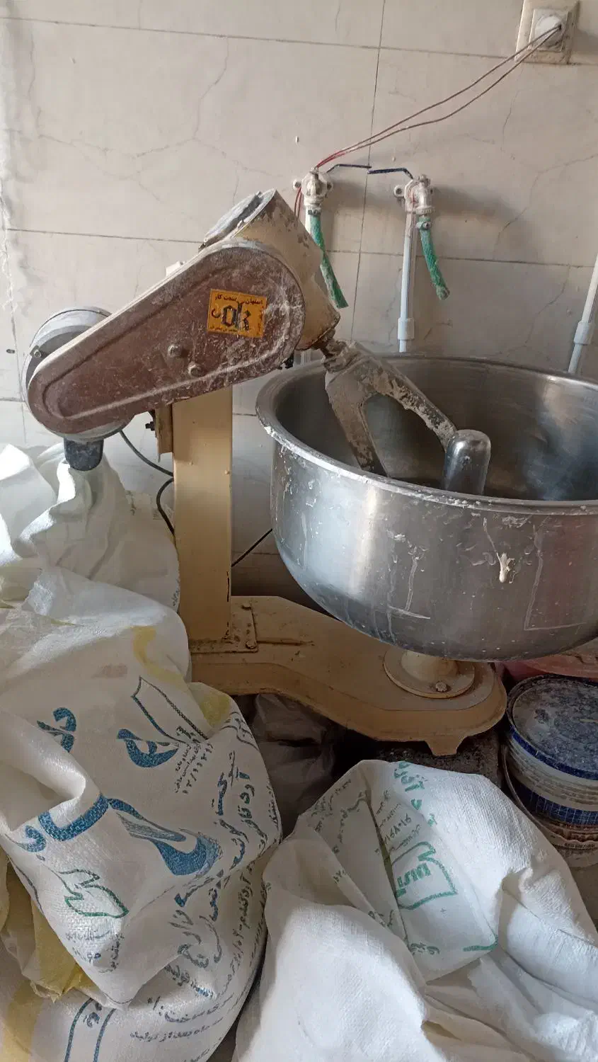 خمیر گیر ۳۰کیلوی|ماشین‌آلات صنعتی|سیلوانه, |دیوار