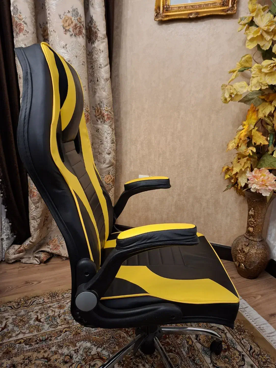 صندلی گیمینگ دسته خلبانی در حد نو|صندلی و نیمکت|شیراز, دلجو|دیوار